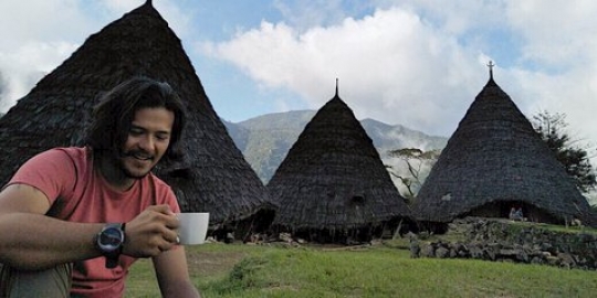 Setelah Sule, presenter Ramon Y Tungka digugat cerai Qory Sandioriva