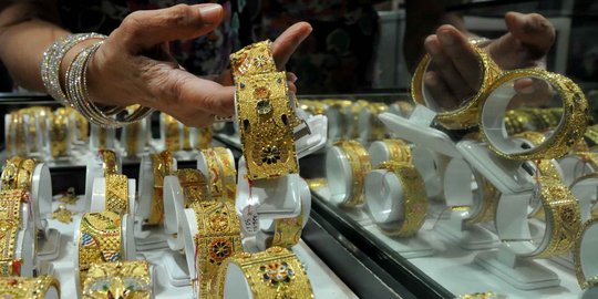 Harga emas Antam turun Rp 2.000 menjadi Rp 658.000 per gram