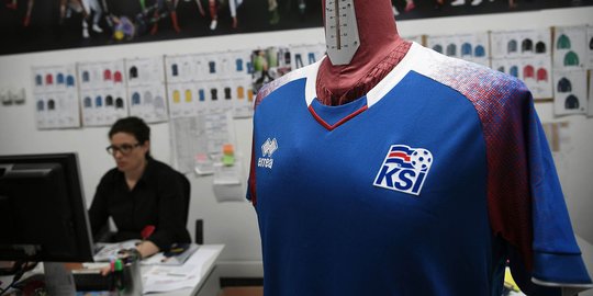 Intip pembuatan jersey timnas Islandia untuk Piala Dunia 2018