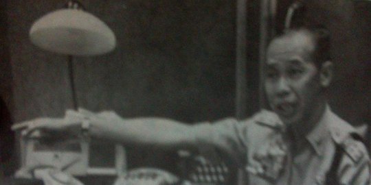 santosa menyewa sebuah rumah di daerah menteng rev2