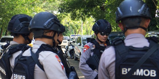 Polisi amankan 2 perempuan mencurigakan di depan Mako Brimob