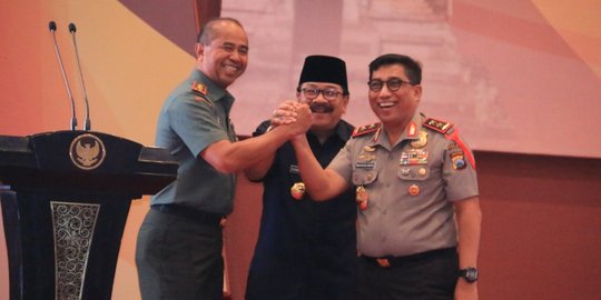 Gubernur Jawa Timur: Kita tidak takut, kita harus lawan!