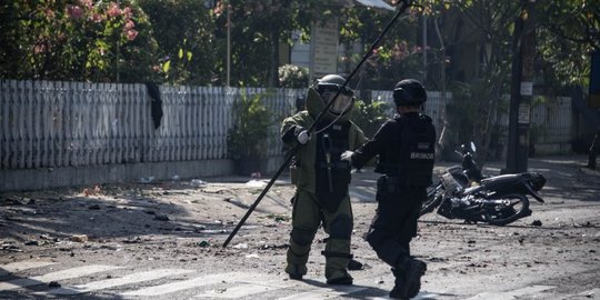 Pelaku bom bunuh diri di GKI Surabaya seorang ibu bawa 2 balita