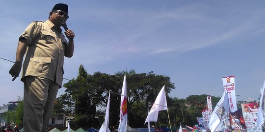 Dekat dengan banyak ulama, Prabowo kerap diingatkan pentingnya kalimat syahadat