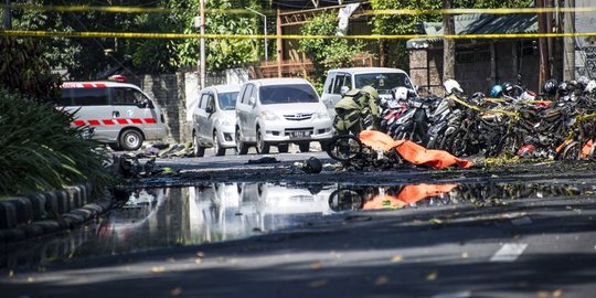 25 Orang tewas dalam serangkaian teror bom di Surabaya dan Sidoarjo