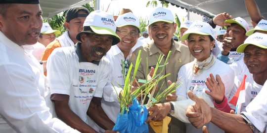 Dorong kesejahteraan petani tebu, Menteri Rini tinjau pabrik gula Gempolkrep