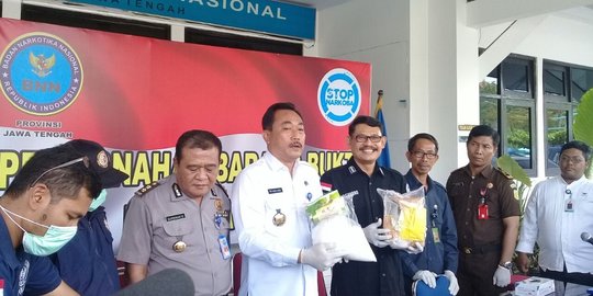 2 Kurir sabu ditangkap saat turun dari bus patas, seorang tewas ditembak