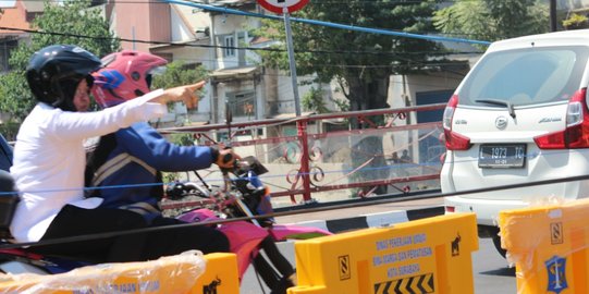 Video wali kota Risma nangis dapat kabar bom kembali meledak di Surabaya