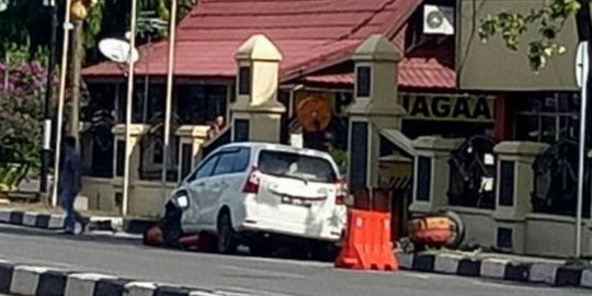 Penyerangan terduga teroris di Mapolda Riau, satu polisi gugur