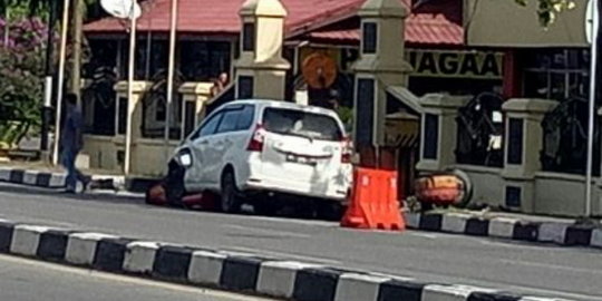 Puluhan personel Brimob bersenjata lengkap sisir Mapolda Riau