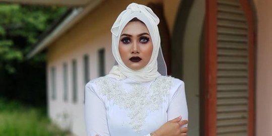 Tren gaun  pengantin hijab  bawal pocong cantik  atau 