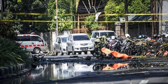 Kejinya para teroris serang polisi saat bertugas