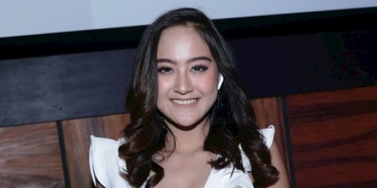 Salshabilla Adriani tampil cantik berbalut kebaya saat 