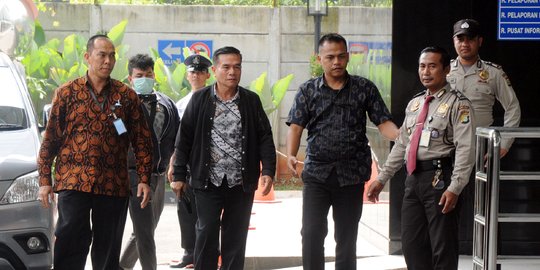 Kronologi KPK tangkap Bupati Bengkulu Selatan bersama istri dan keponakan