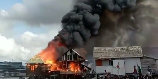 Elpiji meleduk, 16 Rumah di permukiman padat penduduk Palembang terbakar