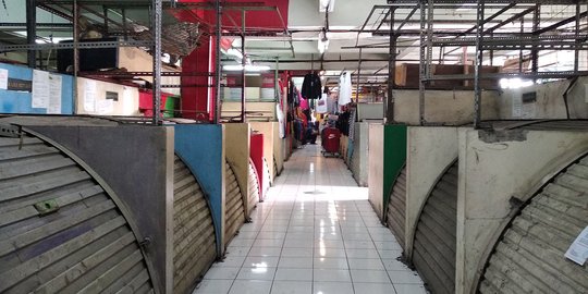 Ini alasan pasar Tanah Abang sepi pembeli di awal Ramadan