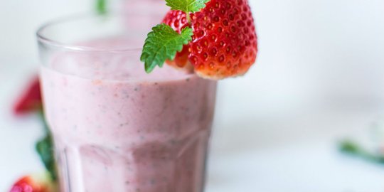 Resep takjil segar: strawberry milkshake