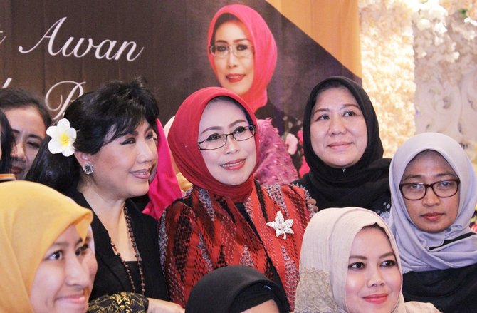 fatma saifullah yusuf mengikuti seminar wirausaha bersama anne avantie di surabaya