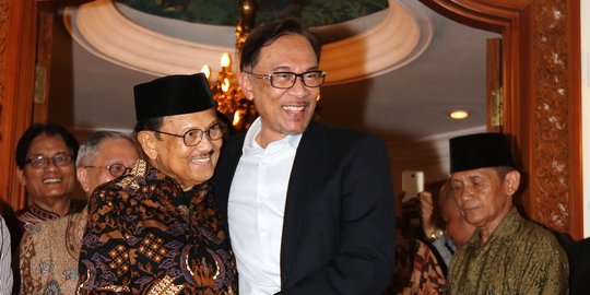 Anwar Ibrahim ungkap alasannya kini dekat dengan Mahathir Mohamad
