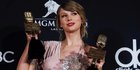 Tampil cantik, ini pose Taylor Swift saat gondol 2 piala Billboard Music Awards