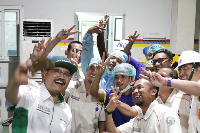 gus ipul berkunjung ke pt cheil jedang cj indonesia di jatigedong jombang