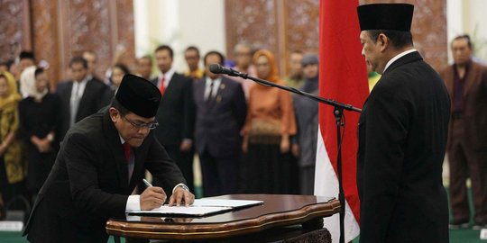 Bambang Soesatyo lantik Sekjen DPR yang baru