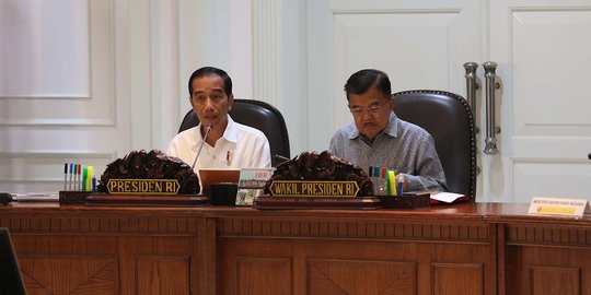 Jokowi adakan rapat terbatas di kantor presiden