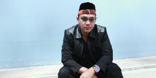 Sandy Tumiwa digugat mantan pengacara sebesar 1 triliun, ini alasannya