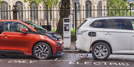 Ini pesan pengusaha agar 20 persen mobil gunakan listrik di 2025