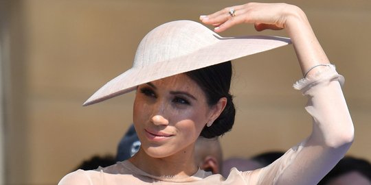 Gaya Meghan Markle tampil perdana usai menikah dengan Pangeran Harry