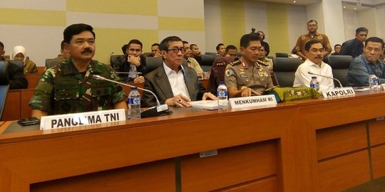 Rapat dengan DPR, Menkum HAM yakin revisi UU Terorisme dibawa ke paripurna besok