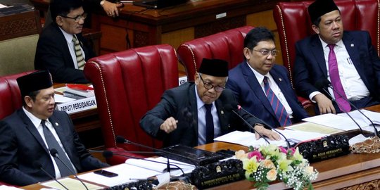 DPR ketok palu sahkan revisi UU terorisme