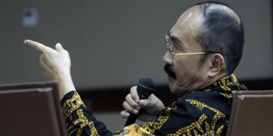 Beda keterangan penyidik dengan Fredrich soal minta kerjaan dari KPK