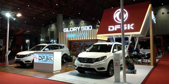 Mobil China DFSK pamerkan tiga model unggulan di Jakarta Fair 2018