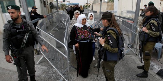 Susahnya warga Palestina beribadah di Masjid Al Aqsa