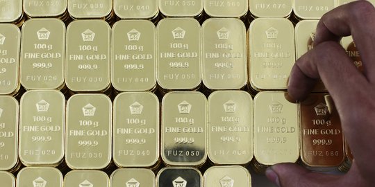 Akhir pekan, harga emas turun Rp 3.000 menjadi Rp 657.000 per gram