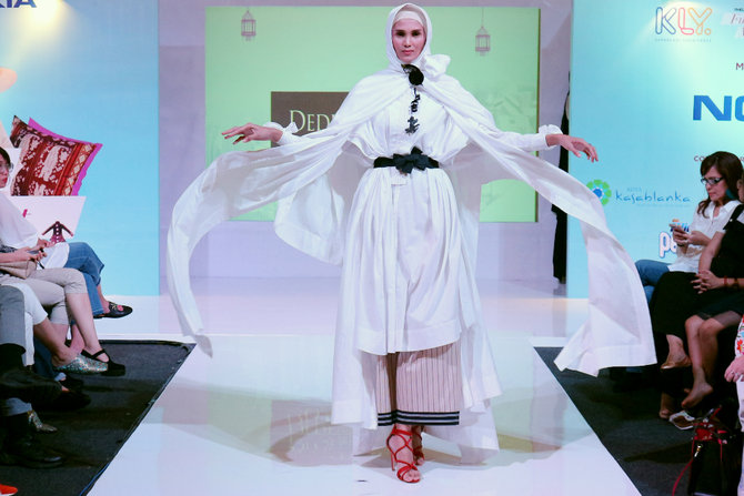 fuchsia market 2018 hadirkan talkshow seru bikin celana dari kain batik