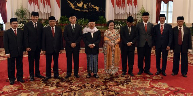 Hasil gambar untuk Jokowi Perlu Klarifikasi Besaran Gaji Dewan Pengarah BPIP