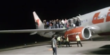 Ada ancaman bom, penumpang Lion Air berlarian ke sayap pesawat