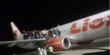 Lion Air polisikan penumpang yang buka jendela darurat saat ancaman bom