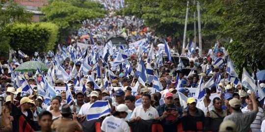 Ribuan orang turun ke jalan tuntut Presiden Nikaragua mundur dari jabatannya