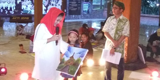 Silvi pelukis kecil Mojokerto penggemar cucu Sang Proklamator