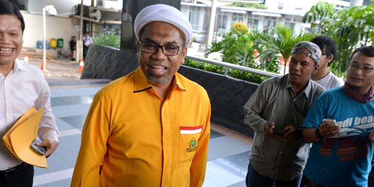 Ali Mochtar Ngabalin ke Amien Rais: Jaga lisanmu sebagai tokoh!