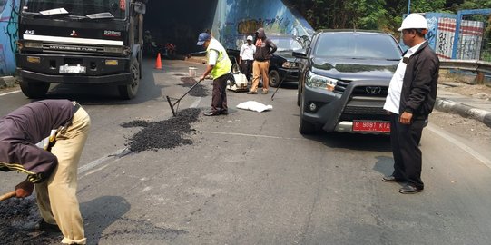 Jelang mudik Lebaran, 10 ruas jalan di Bekasi dipoles