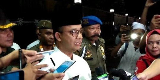 Anies janjikan rumah permanen untuk warga Kampung Akuarium