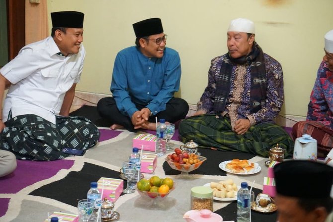 cak imin sowan ke pesantren buntet