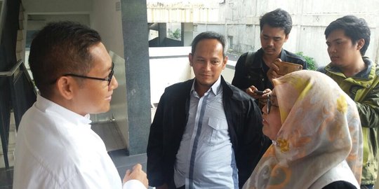 Sama-sama ajukan PK, Anas Urbaningrum dan Siti Fadilah akrab ngobrol