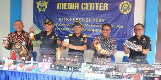 Bea Cukai Banjarmasin musnahkan 5 juta batang rokok dan 600 miras ilegal