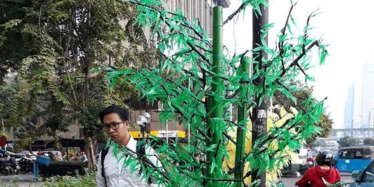Sandi sebut pemasangan pohon palsu di Jl Thamrin inisiatif Kasudin