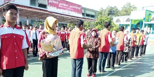 Hari lahir Pancasila, napi rutan Tangerang bikin replika burung Garuda dari kertas